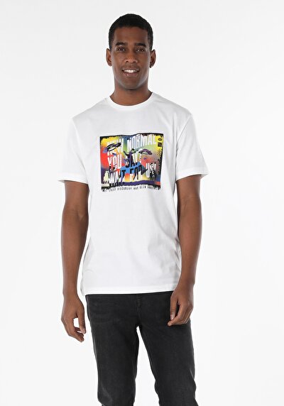 اعرض التفاصيل لـ أبيض للرجال تي شيرت بأكمام قصيرة