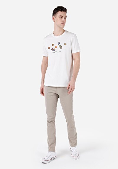 صورة من رقبة مستديرة مستقيم تي شيرت أبيض بأكمام قصيرة للرجال