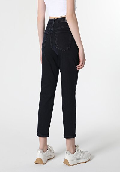 صورة من نحيف الخصر نحيف الساق الجينز النسائي