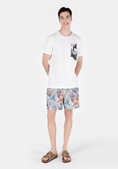 صورة من شورت سباحة رجالي بيج عادي