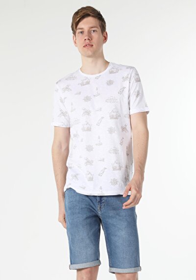 اعرض التفاصيل لـ أبيض للرجال تي شيرت بأكمام قصيرة