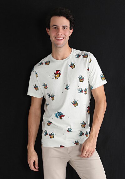 صورة من أخضر للرجال تي شيرت بأكمام قصيرة