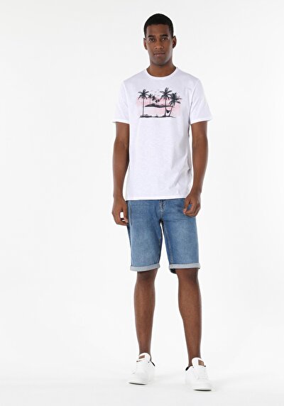 صورة من أبيض للرجال تي شيرت بأكمام قصيرة