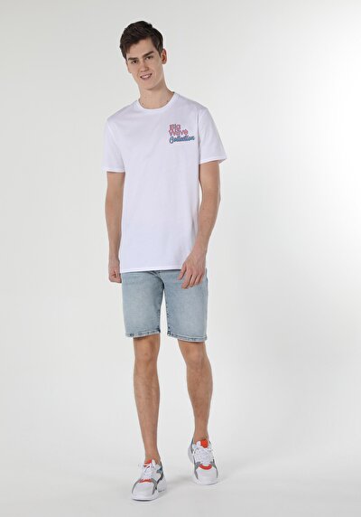 صورة من أبيض للرجال تي شيرت بأكمام قصيرة