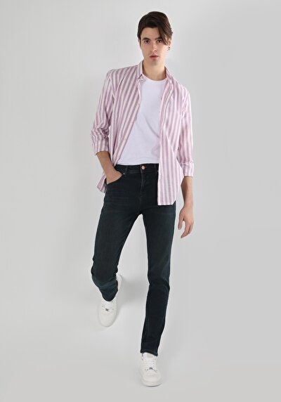 صورة من مستقيم  خصر منخفض مستقيم الساق الجينز الداكن للرجال