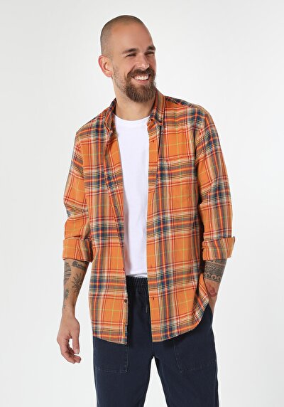 صورة من قميص عادي رقبة منقوشة رجالي ساري كم طويل قميص