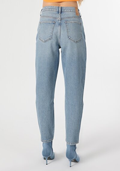 اعرض التفاصيل لـ أزرق للنساء بناطيل