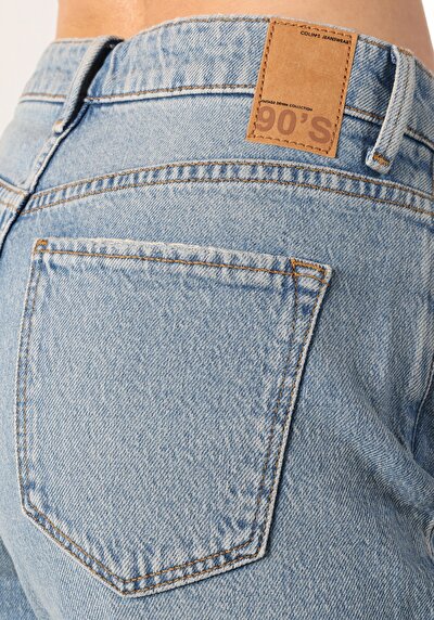 اعرض التفاصيل لـ أزرق للنساء بناطيل