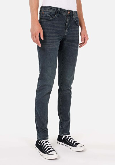 اعرض التفاصيل لـ أخضر للرجال بناطيل