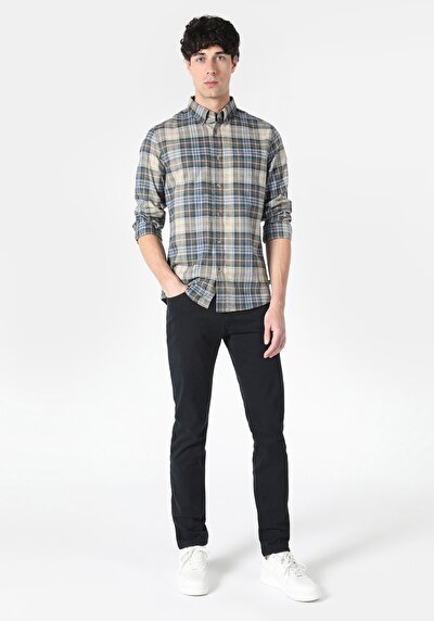 صورة من أزرق للرجال قميص  كم طويل