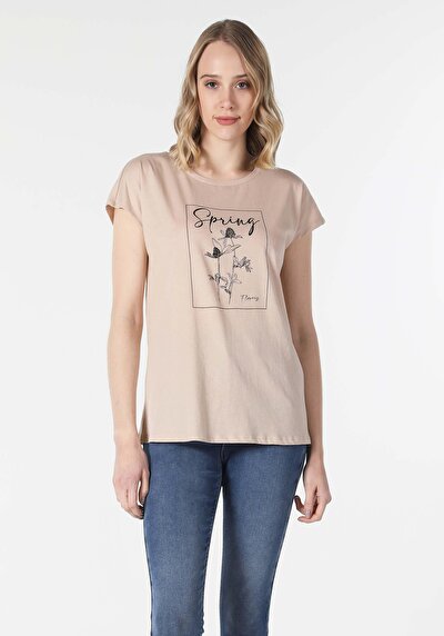 اعرض التفاصيل لـ   رقبة مستديرة مطبوعة نسائية بيج كم قصير تي شيرت