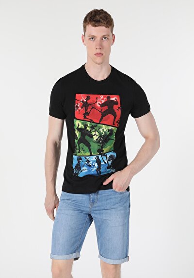 صورة من أسود للرجال تي شيرت بأكمام قصيرة