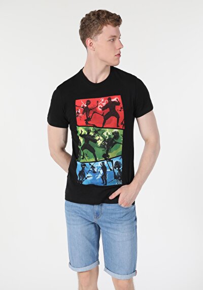 صورة من أسود للرجال تي شيرت بأكمام قصيرة