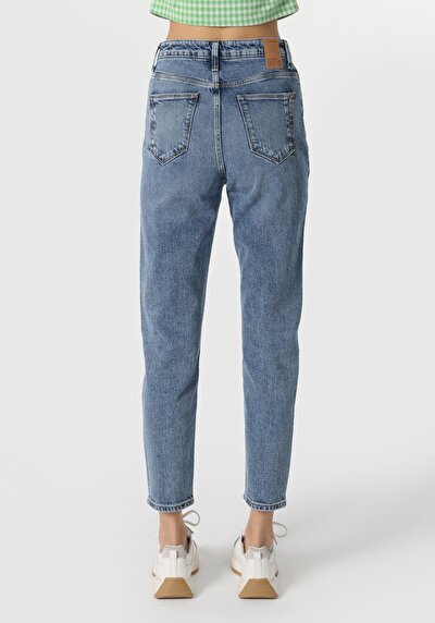 اعرض التفاصيل لـ أزرق للنساء بناطيل