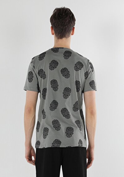 صورة من أخضر للرجال تي شيرت بأكمام قصيرة