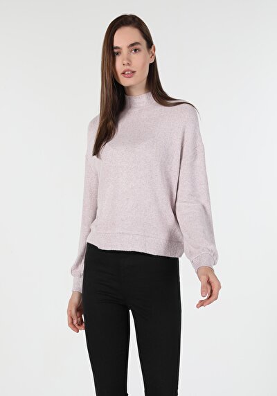 صورة من للنساء تي شيرت كم طويل