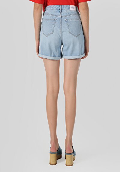 صورة من مام فيت خصر عالي نسائي شورت جان أسود