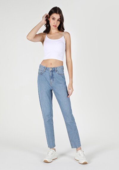 صورة من أزرق للنساء بناطيل