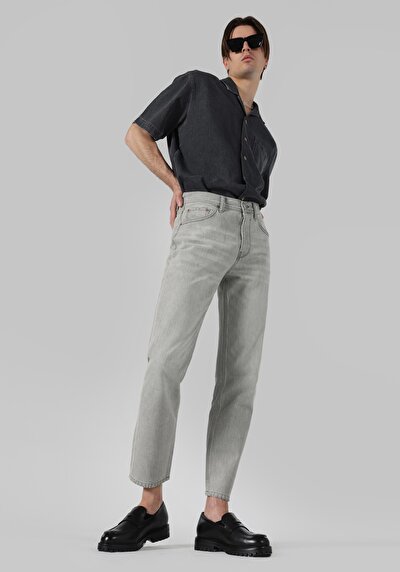 صورة من فضفاض مستقيم   الخصر مستقيم الساق الجينز الرمادي للرجال