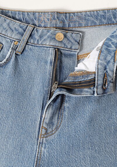 اعرض التفاصيل لـ أزرق للنساء بناطيل