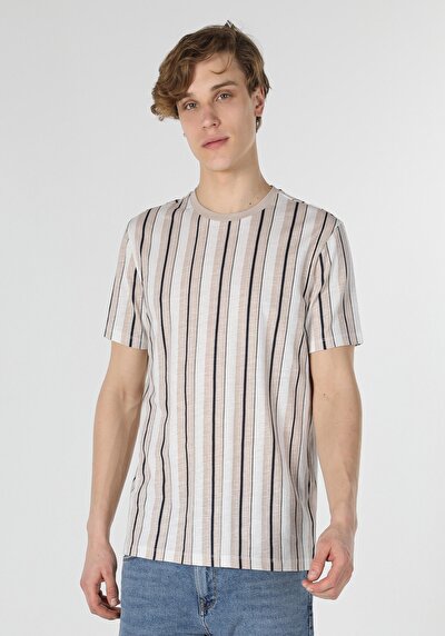 صورة من بيج للرجال تي شيرت بأكمام قصيرة