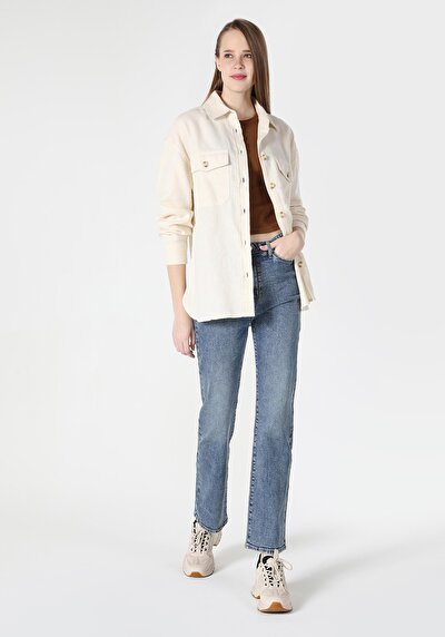 صورة من بيج فاتح للنساء قميص كم طويل