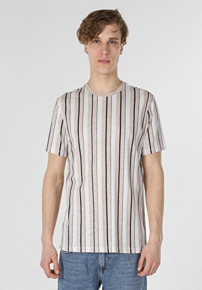 صورة من بيج للرجال تي شيرت بأكمام قصيرة