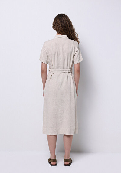 صورة من فستان نسائي بيج عادي