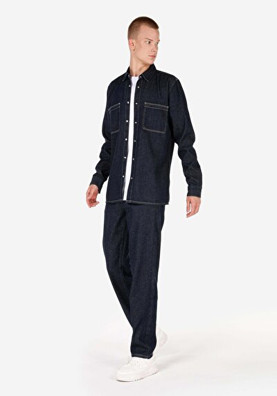 صورة من أزرق للرجال بناطيل