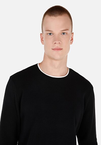 صورة من رقبة مستديرة مستقيم رجالي أسود كم طويل تي شيرت