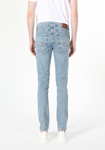 اعرض التفاصيل لـ أزرق فاتح للرجال بناطيل