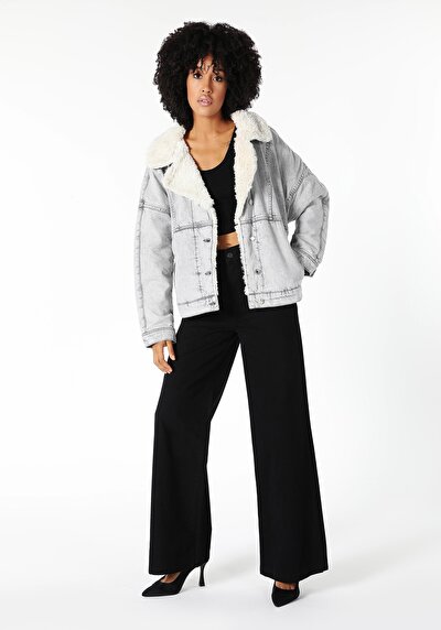 صورة من دينيم للنساء جاكيت سترة