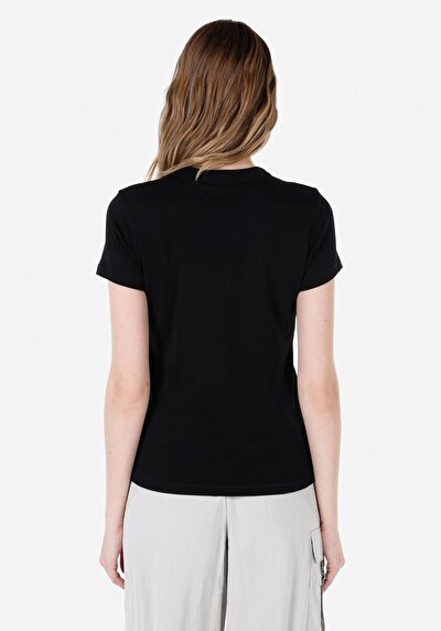 صورة من ضيق قصة رقبة مستديرة مستقيم نسائي أسود كم قصير تي شيرت