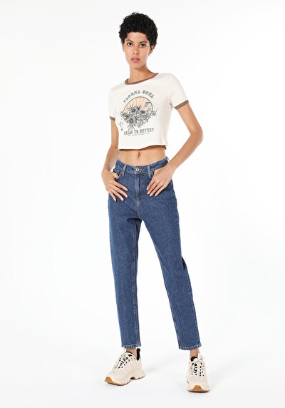 صورة من أزرق للنساء بناطيل