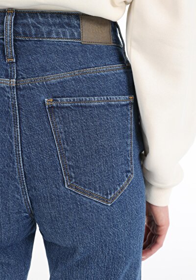 اعرض التفاصيل لـ أزرق للنساء بناطيل