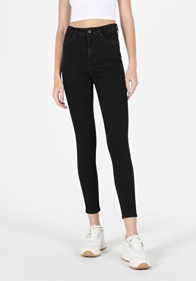 اعرض التفاصيل لـ أسود للنساء بناطيل