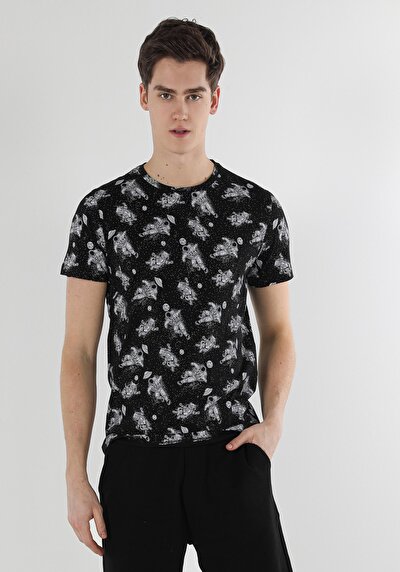 صورة من أسود للرجال تي شيرت بأكمام قصيرة