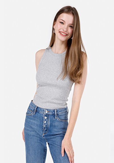 صورة من سليم فيت بلوزة نسائية رمادية بدون أكمام