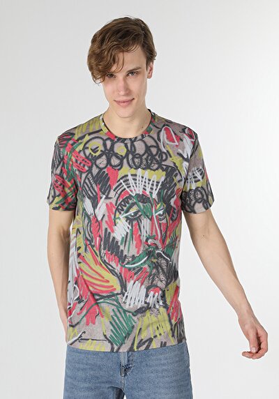 صورة من متعدد الألوان للرجال تي شيرت بأكمام قصيرة