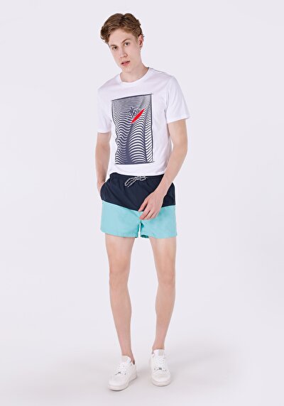 صورة من شورت سباحة رجالي أخضر سليم مستقيم