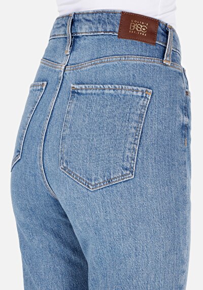 اعرض التفاصيل لـ عادي   الخصر بوت كت نسائي جينز أخضر