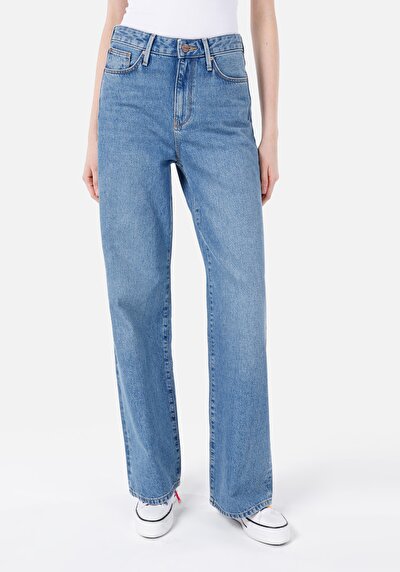 صورة من خصر عالي ساق واسعة جينز نسائي جينز