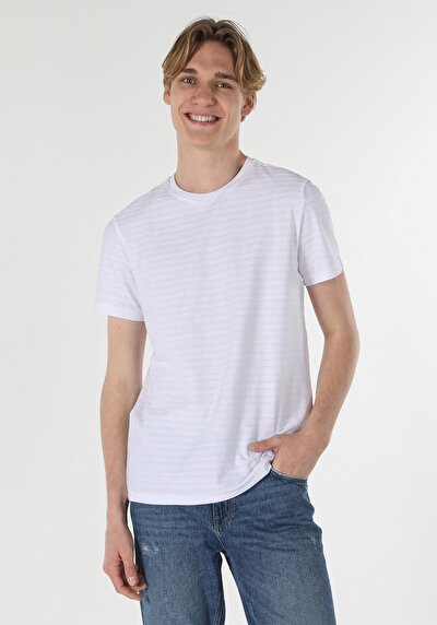 صورة من أبيض للرجال تي شيرت بأكمام قصيرة