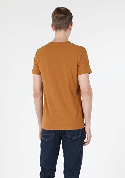 اعرض التفاصيل لـ بني للرجال تي شيرت بأكمام قصيرة