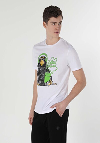 اعرض التفاصيل لـ أبيض للرجال تي شيرت بأكمام قصيرة