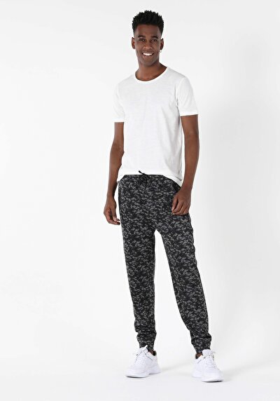 صورة من أبيض للرجال تي شيرت بأكمام قصيرة