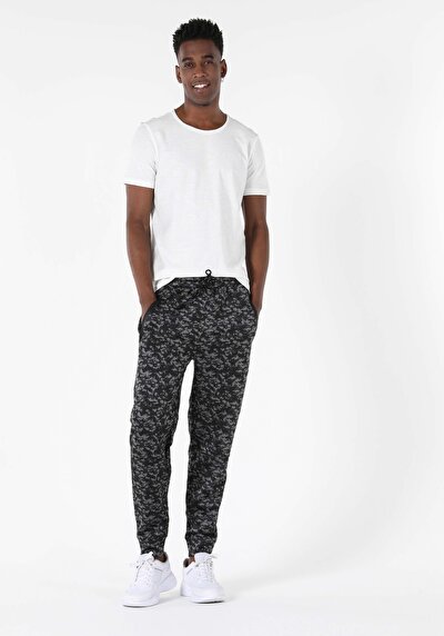 صورة من أبيض للرجال تي شيرت بأكمام قصيرة