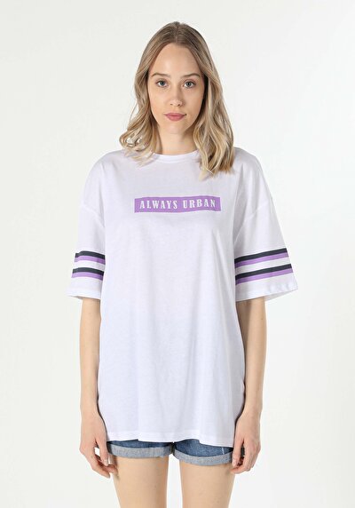 اعرض التفاصيل لـ أبيض للنساء تي شيرت بأكمام قصيرة