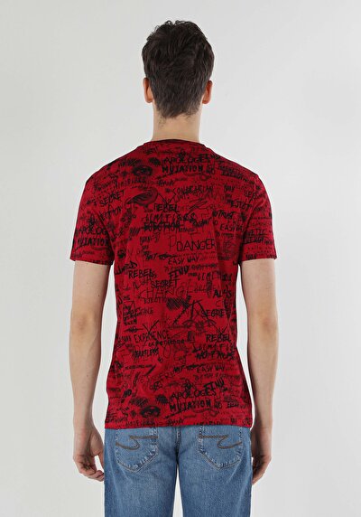 اعرض التفاصيل لـ أحمر للرجال تي شيرت بأكمام قصيرة