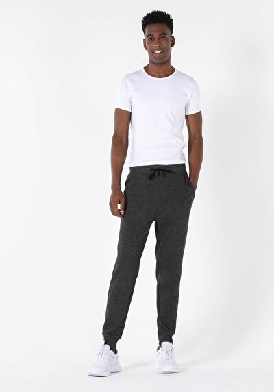 صورة من أبيض للرجال تي شيرت بأكمام قصيرة